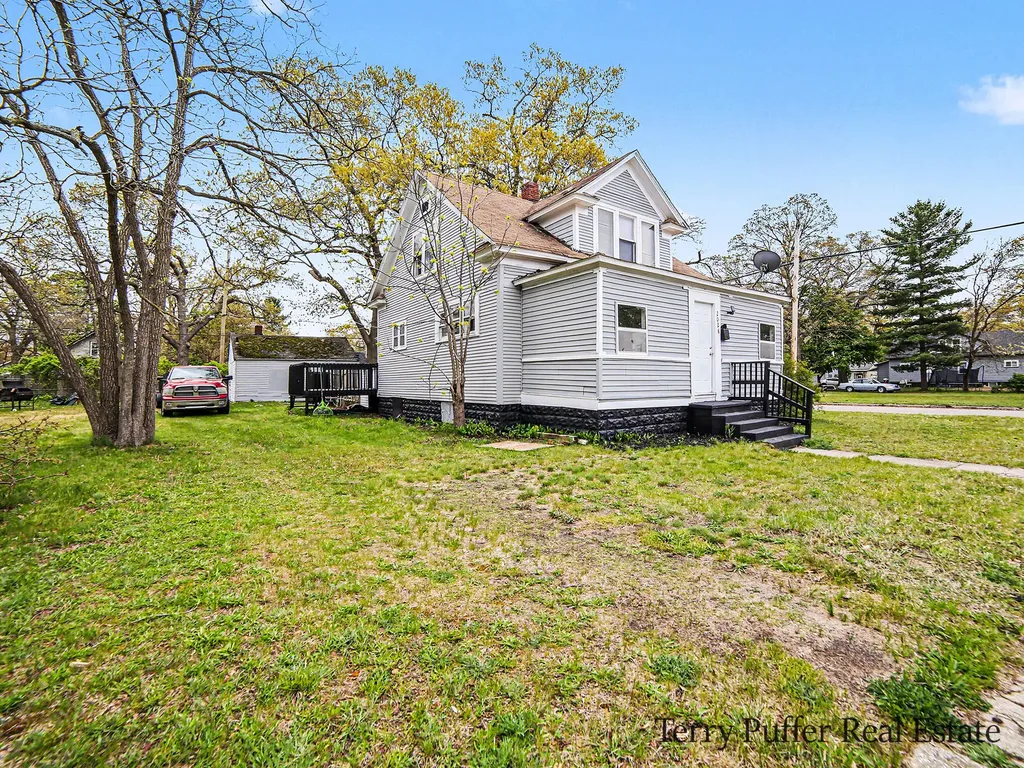 2028 8th Street Muskegon Heights City MI 49444