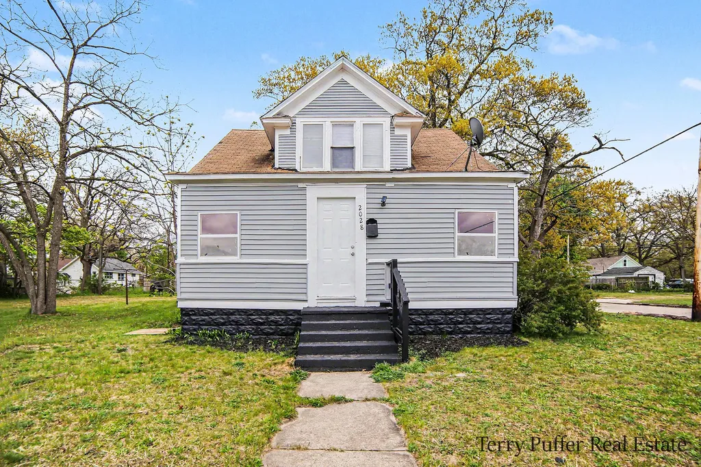 2028 8th Street Muskegon Heights City MI 49444