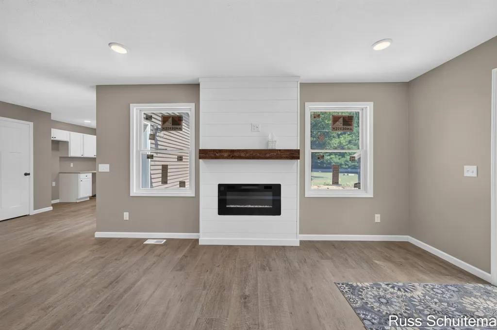 170 N 6th Avenue Fruitport Village MI 49415
