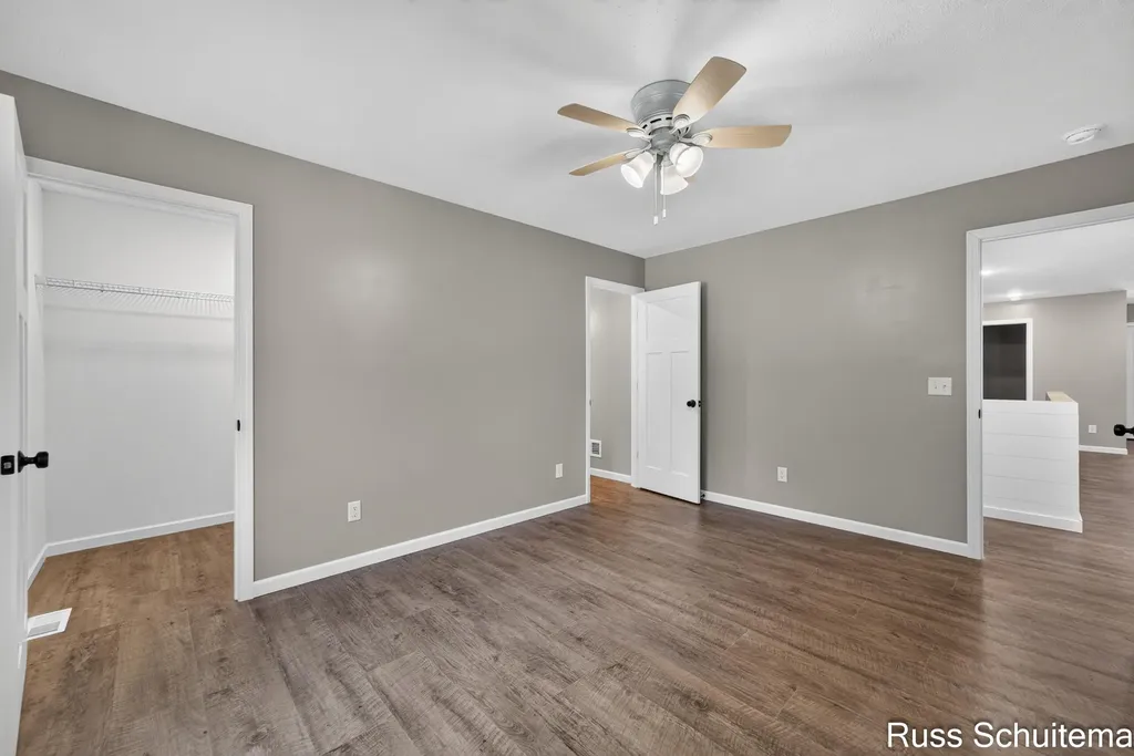 170 N 6th Avenue Fruitport Village MI 49415