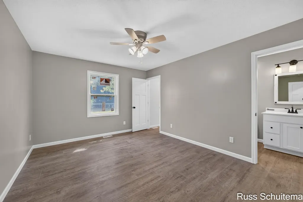 170 N 6th Avenue Fruitport Village MI 49415