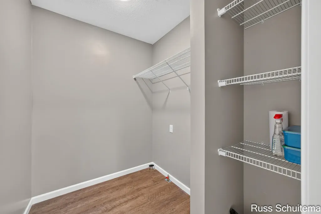 170 N 6th Avenue Fruitport Village MI 49415