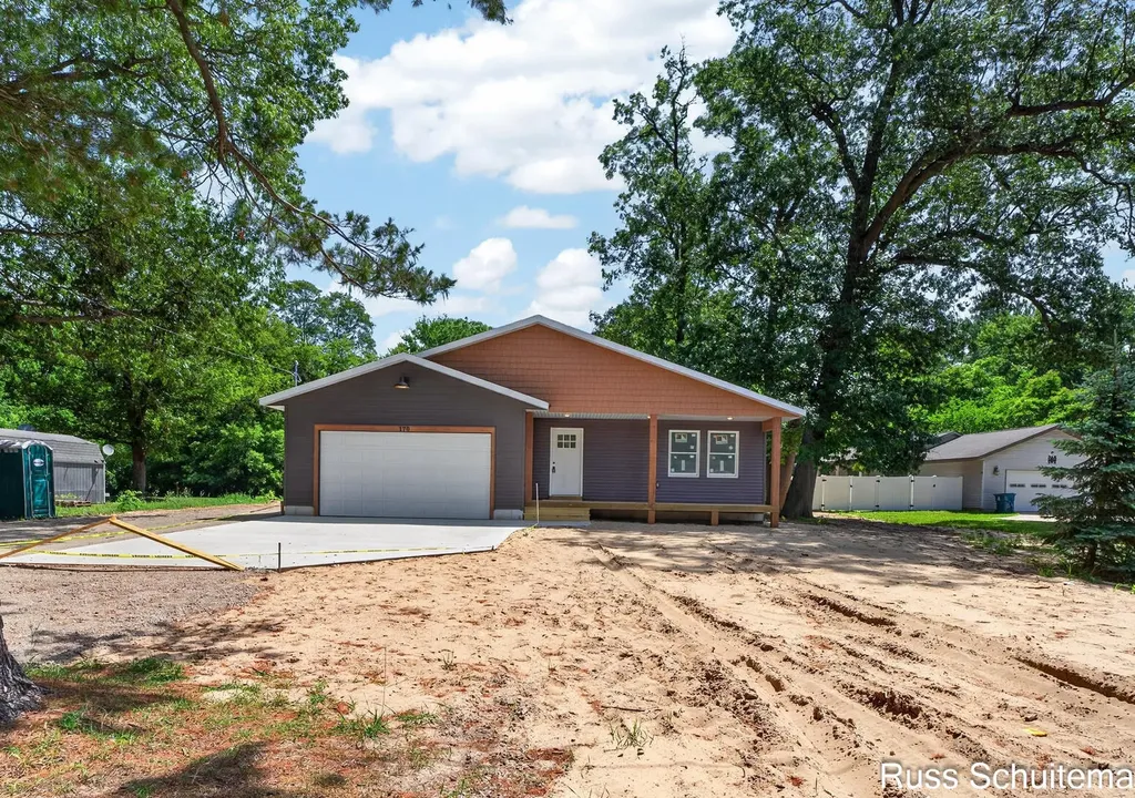 170 N 6th Avenue Fruitport Village MI 49415