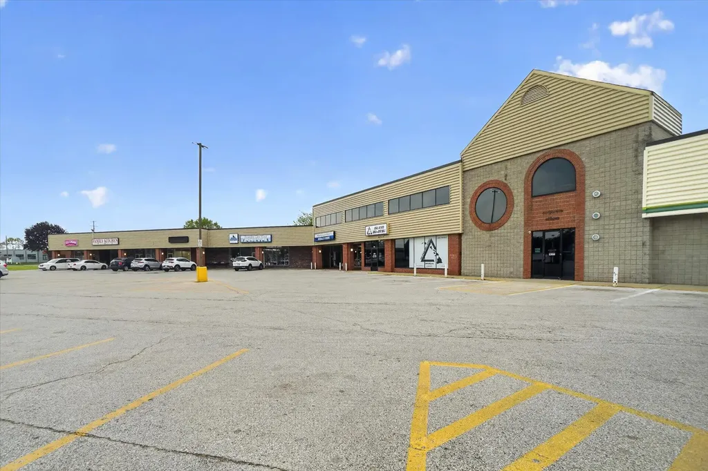 1631 W Sherman Boulevard Norton Shores City MI 49441