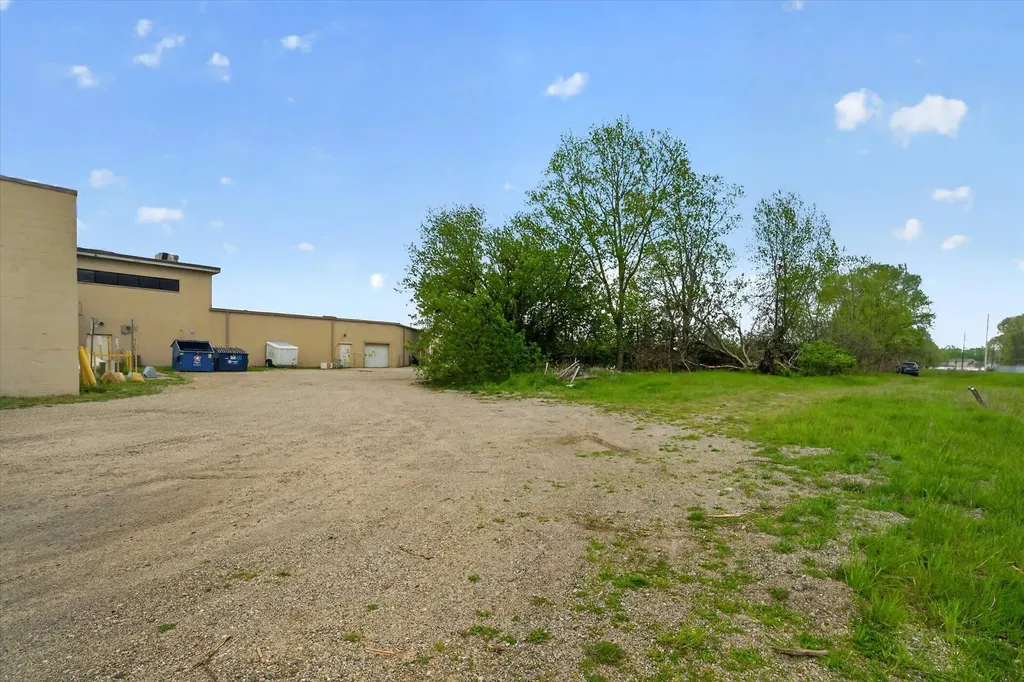 1631 W Sherman Boulevard Norton Shores City MI 49441