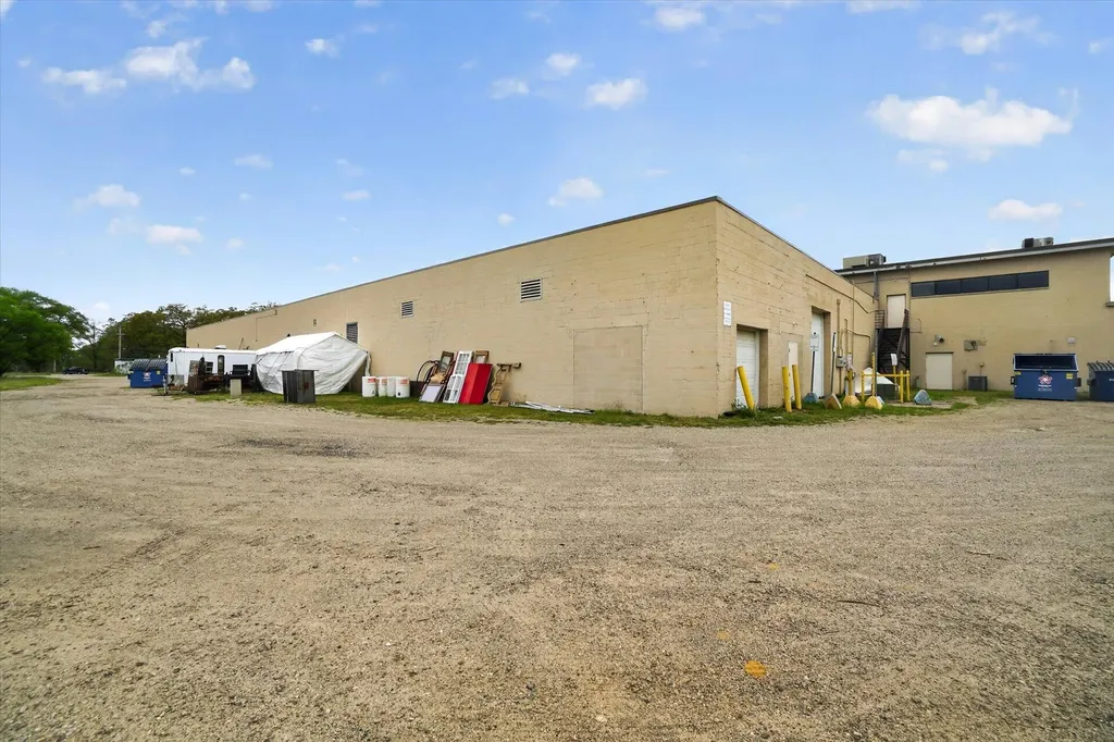 1631 W Sherman Boulevard Norton Shores City MI 49441