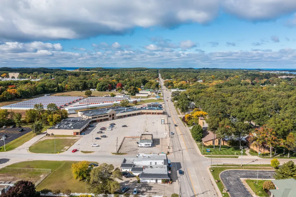 1631 W Sherman Boulevard Norton Shores City MI 49441