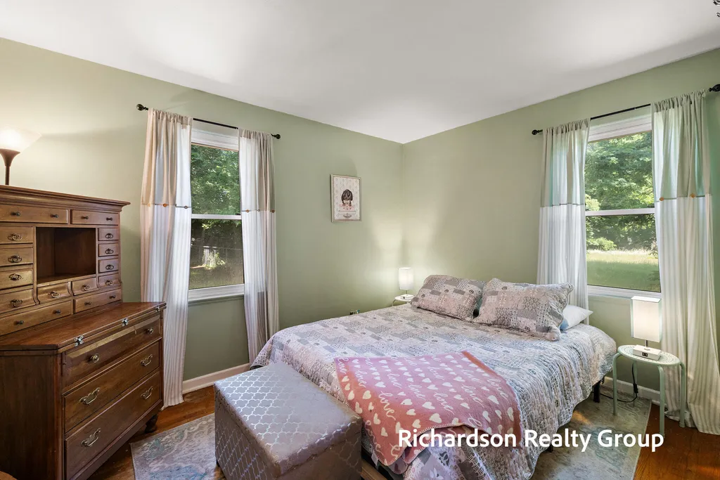 1261 Graf Street Muskegon Charter Township MI 49442