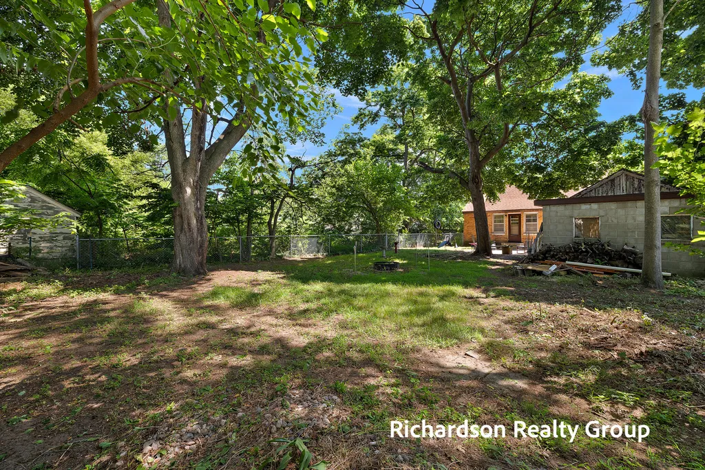 1261 Graf Street Muskegon Charter Township MI 49442