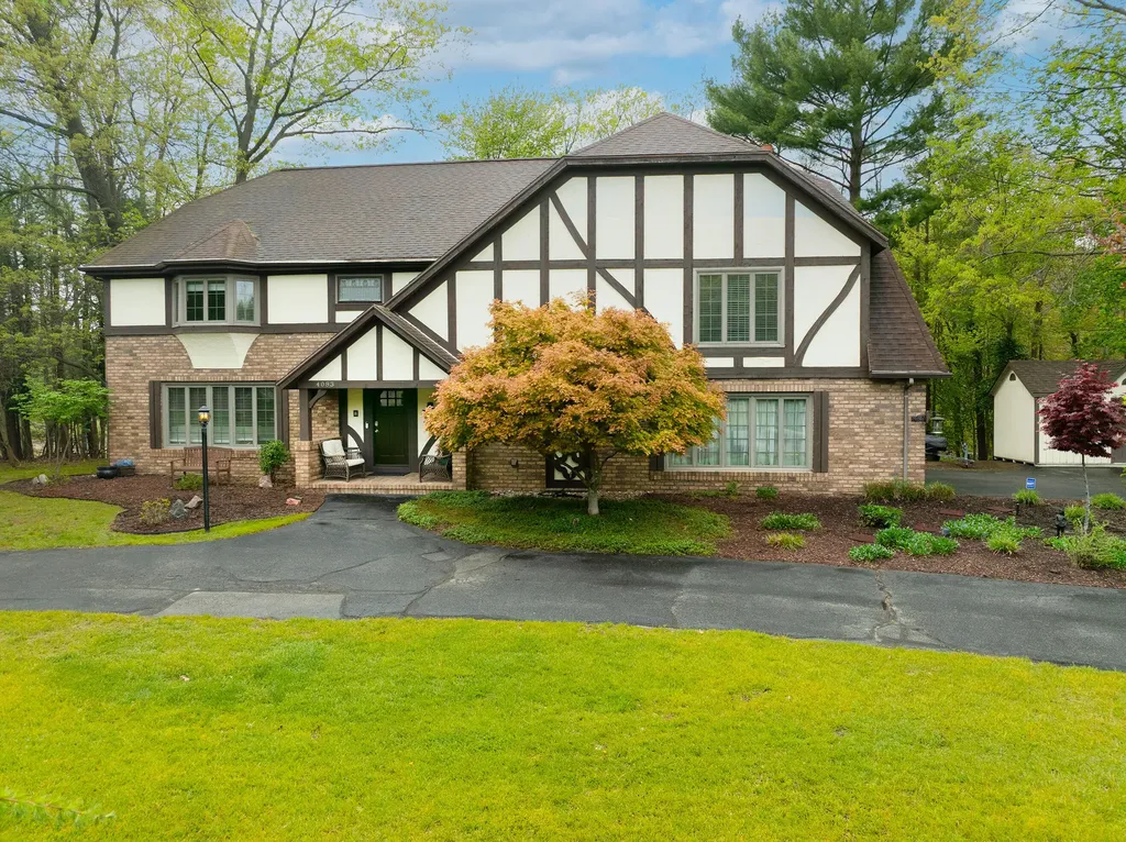 4083 Braeburn Drive Norton Shores City MI 49441