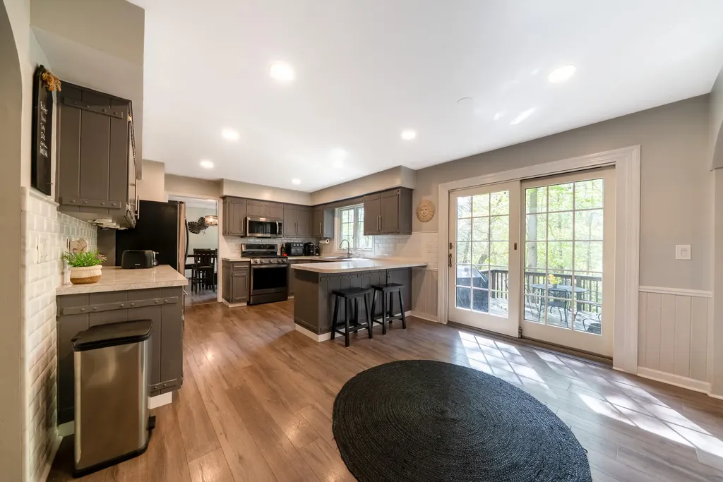 4083 Braeburn Drive Norton Shores City MI 49441