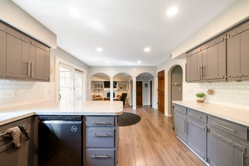 4083 Braeburn Drive Norton Shores City MI 49441