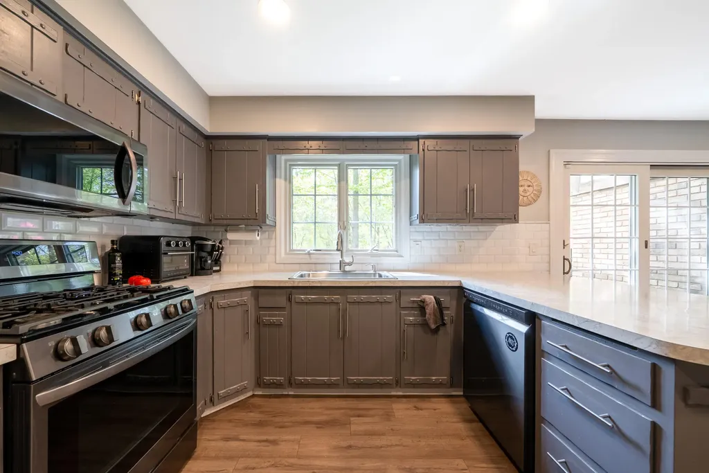 4083 Braeburn Drive Norton Shores City MI 49441