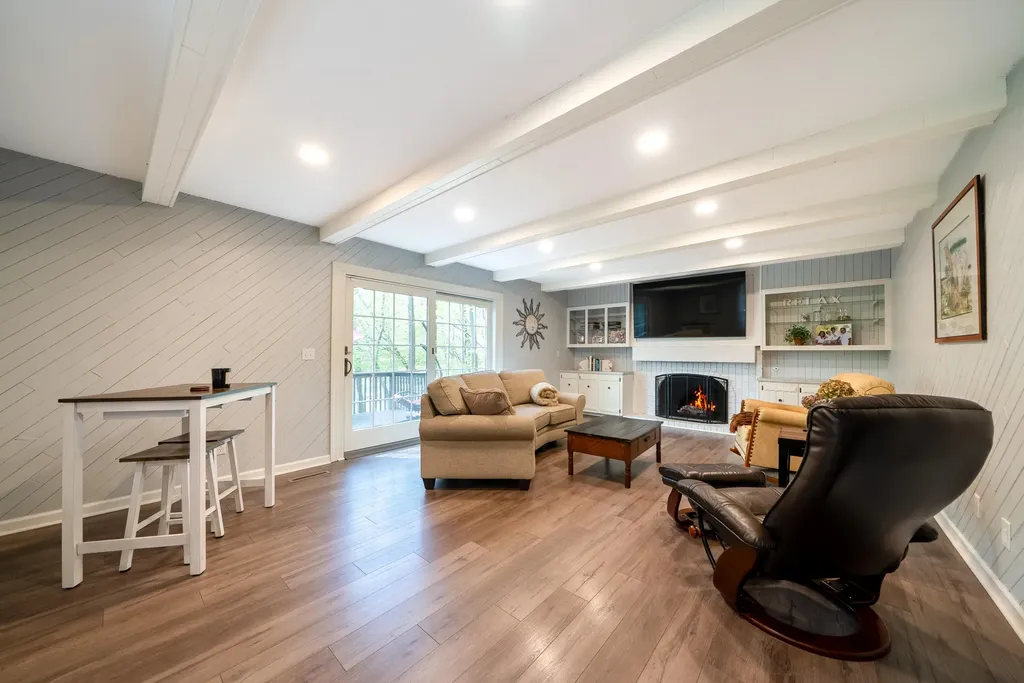 4083 Braeburn Drive Norton Shores City MI 49441