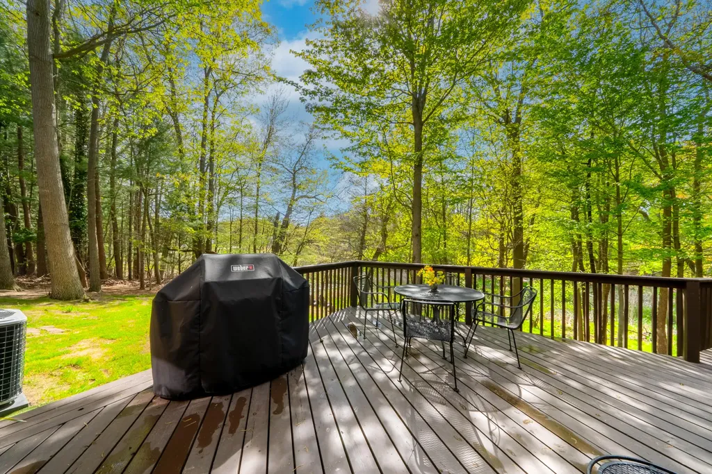 4083 Braeburn Drive Norton Shores City MI 49441