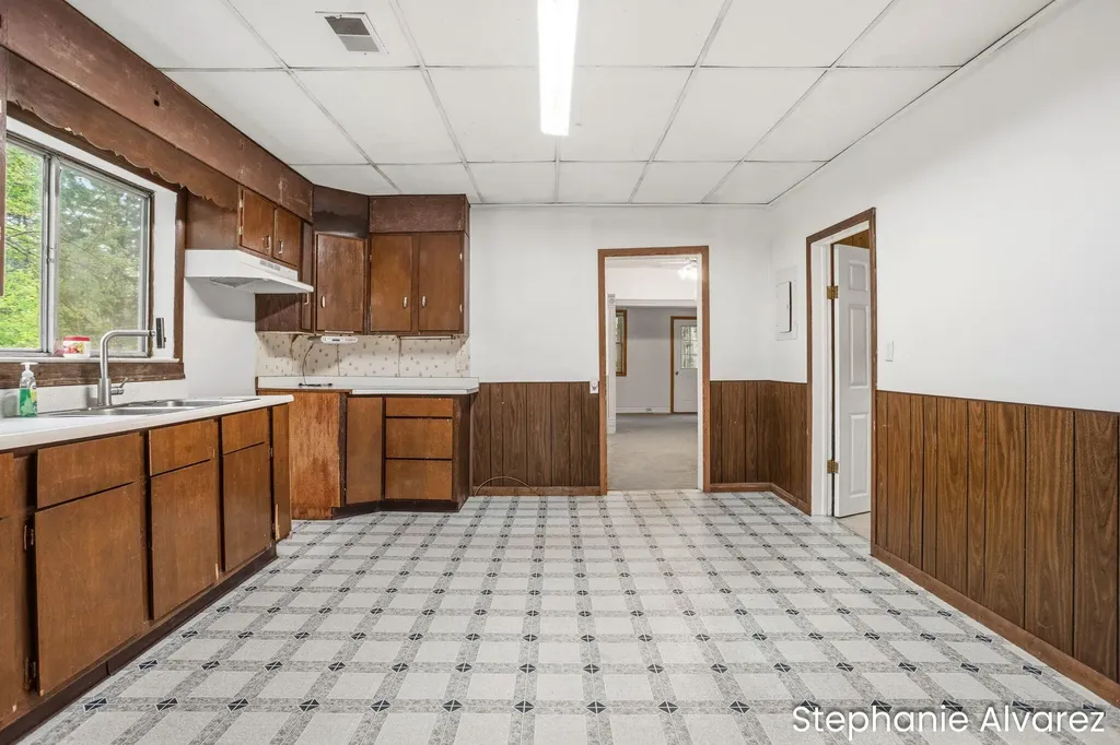 1560 E Mcmillan Road Dalton Township MI 49445