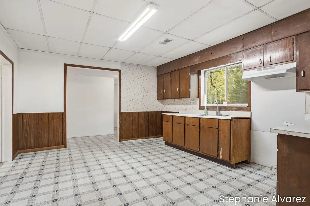 1560 E Mcmillan Road Dalton Township MI 49445