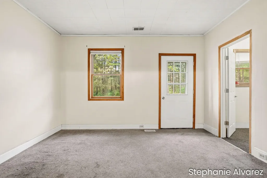 1560 E Mcmillan Road Dalton Township MI 49445
