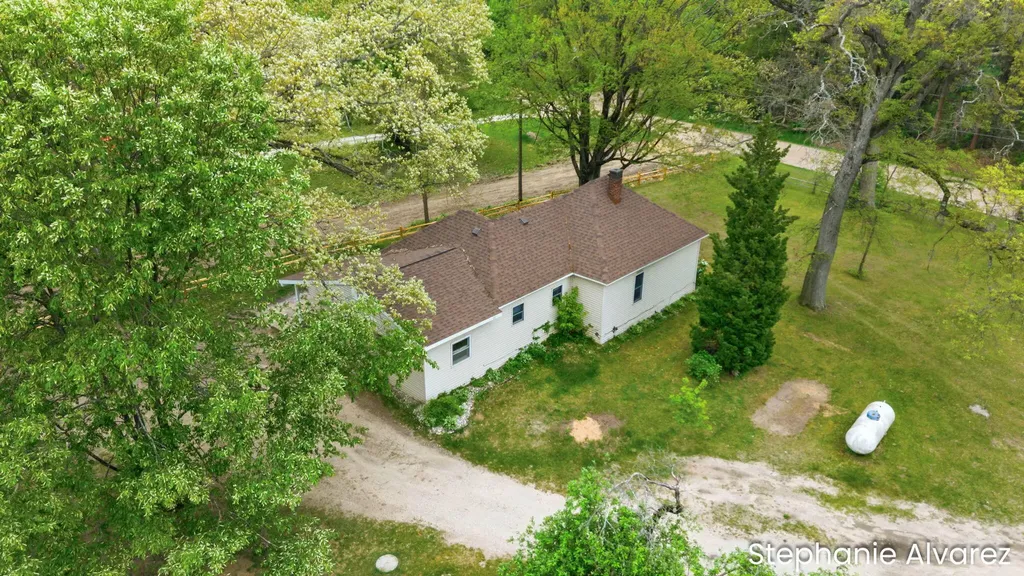 1560 E Mcmillan Road Dalton Township MI 49445