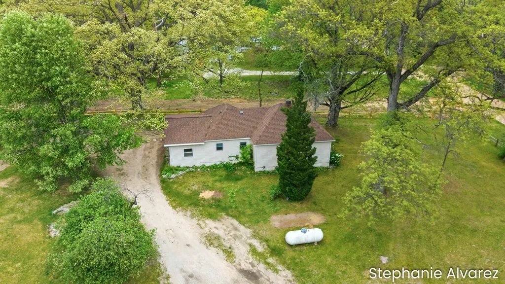 1560 E Mcmillan Road Dalton Township MI 49445