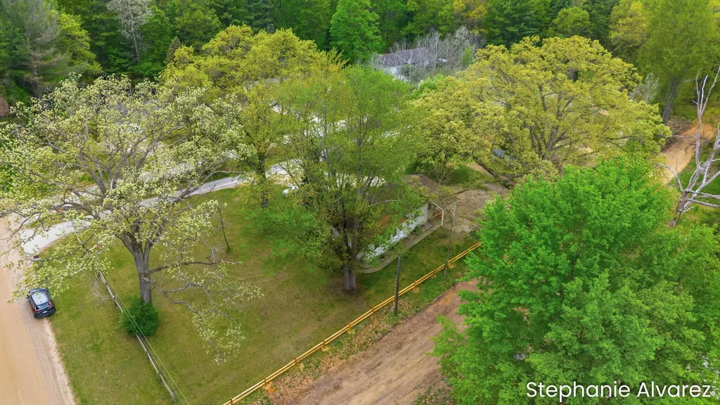 1560 E Mcmillan Road Dalton Township MI 49445