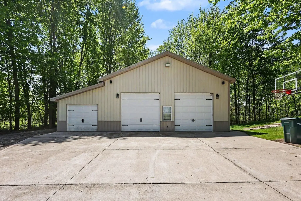 6054 S Moorland Road Ravenna Township MI 49451