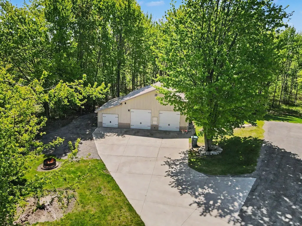 6054 S Moorland Road Ravenna Township MI 49451