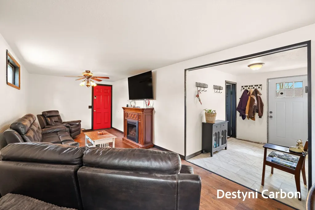 635 Leonard Avenue Muskegon City MI 49442