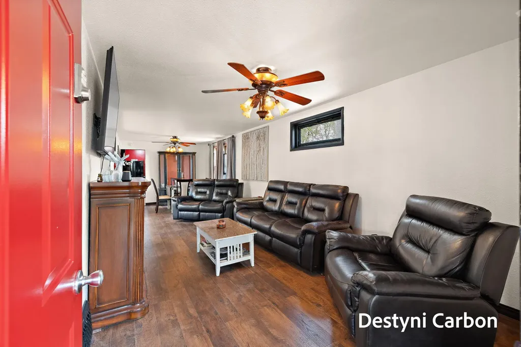 635 Leonard Avenue Muskegon City MI 49442