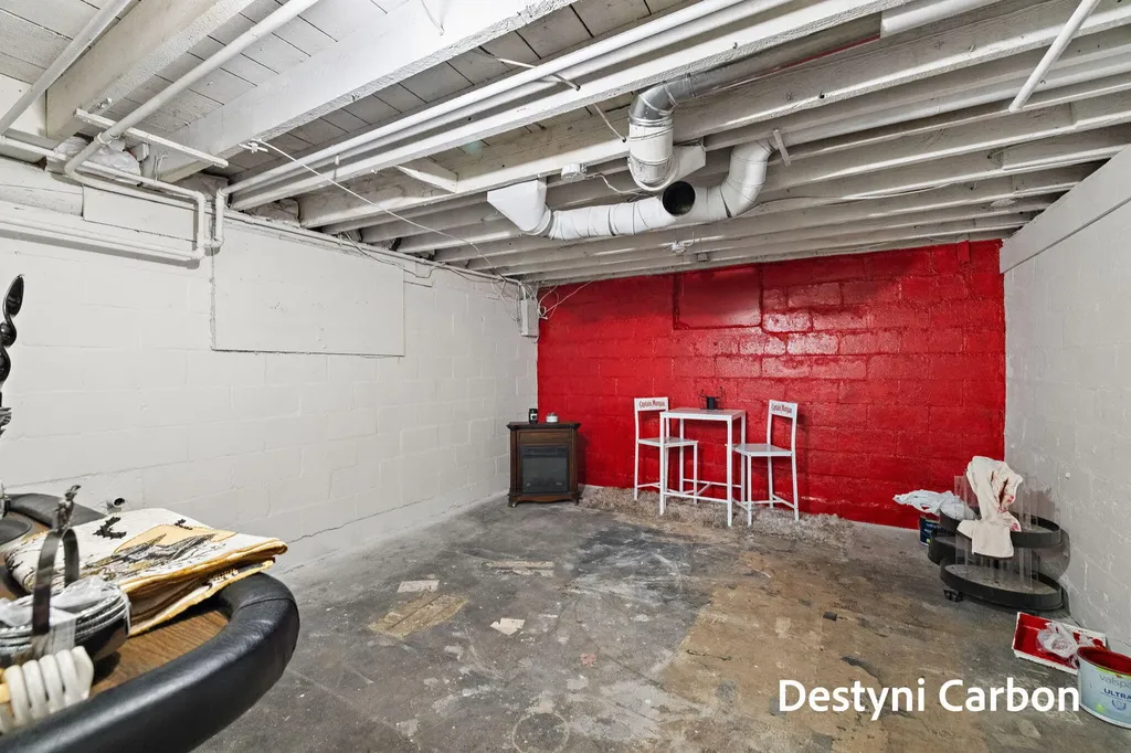 635 Leonard Avenue Muskegon City MI 49442