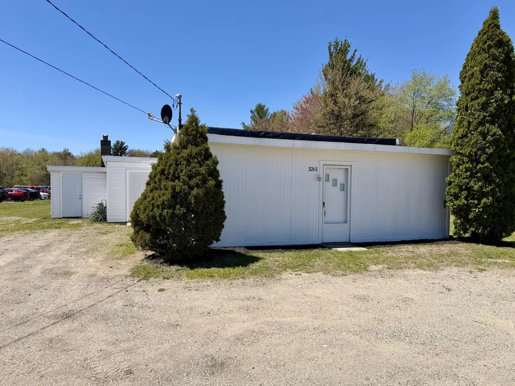 3261 Whitehall Road Dalton Township MI 49445