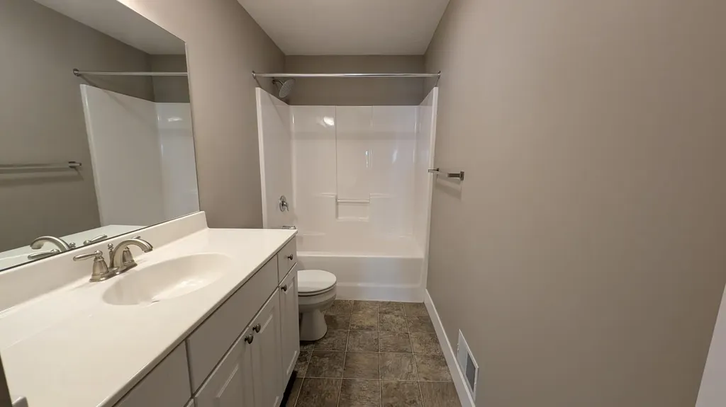 1539 W Addison Way Laketon Township MI 49445