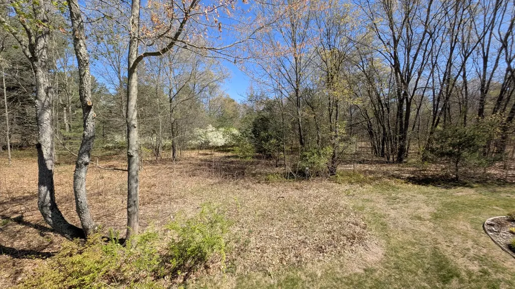 1539 W Addison Way Laketon Township MI 49445
