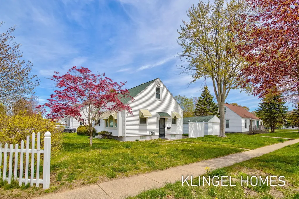 2756 Liberty Road Norton Shores City MI 49441