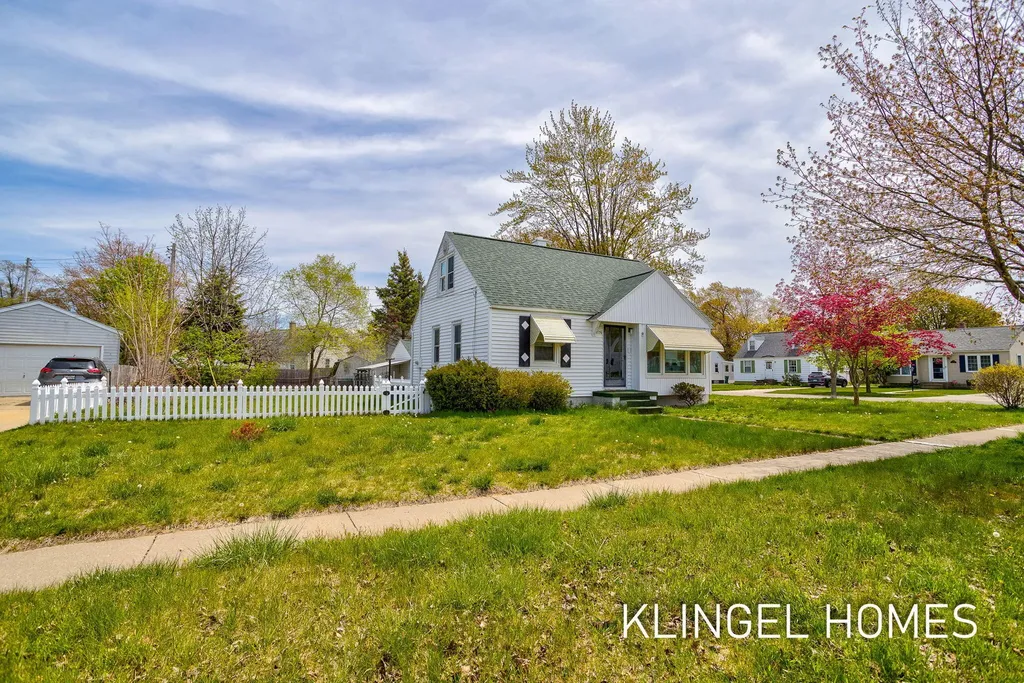 2756 Liberty Road Norton Shores City MI 49441