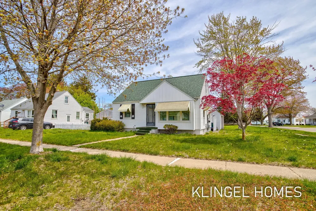 2756 Liberty Road Norton Shores City MI 49441