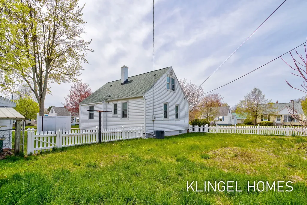 2756 Liberty Road Norton Shores City MI 49441