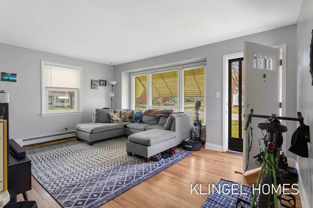 2756 Liberty Road Norton Shores City MI 49441