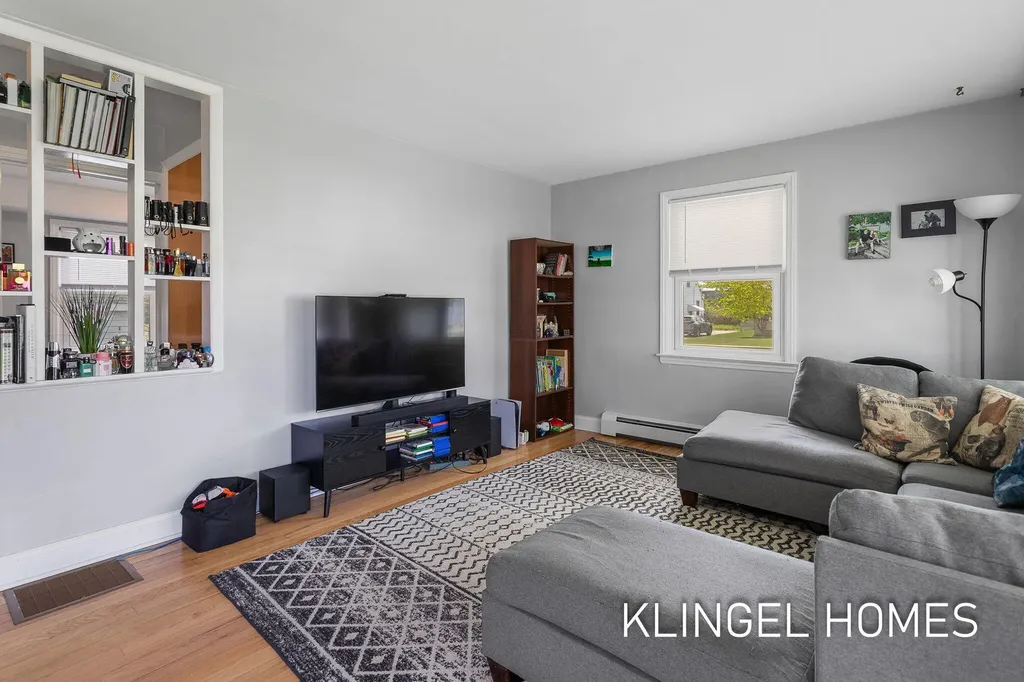 2756 Liberty Road Norton Shores City MI 49441