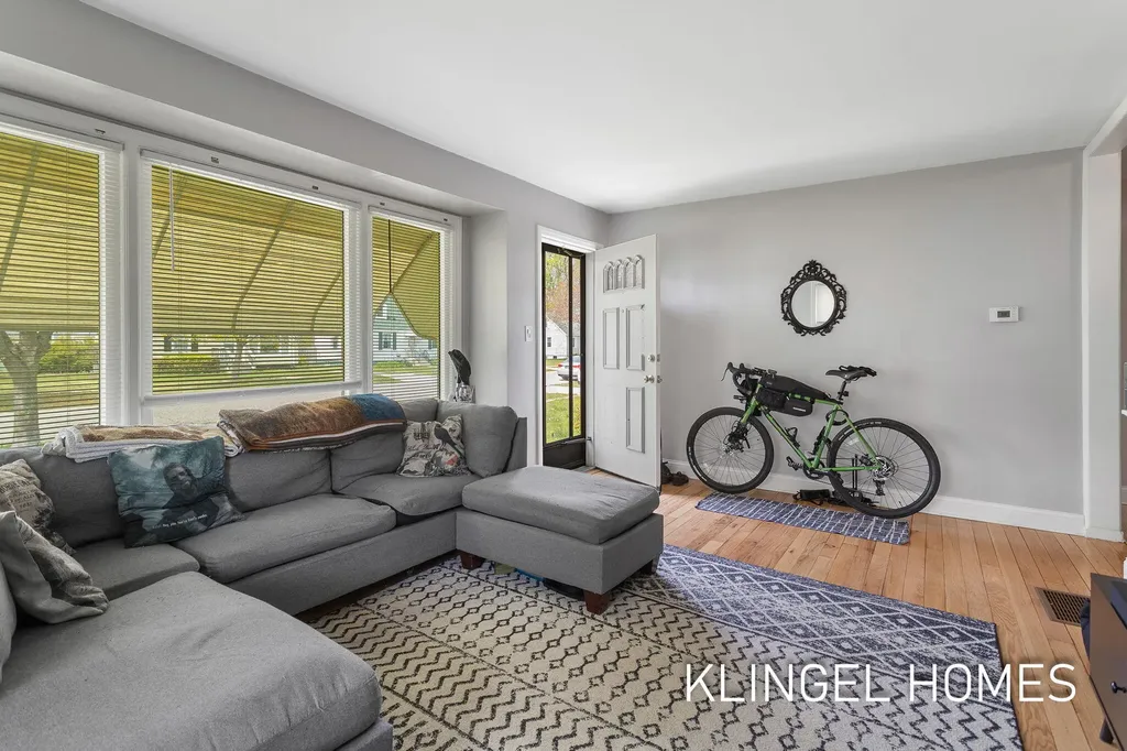 2756 Liberty Road Norton Shores City MI 49441