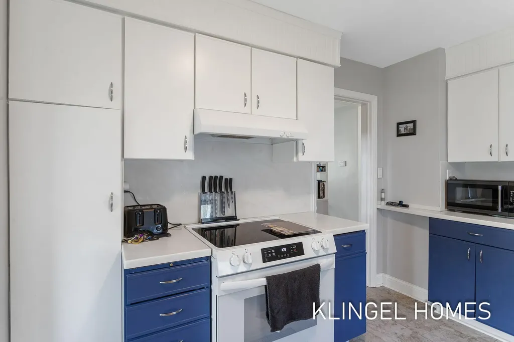 2756 Liberty Road Norton Shores City MI 49441