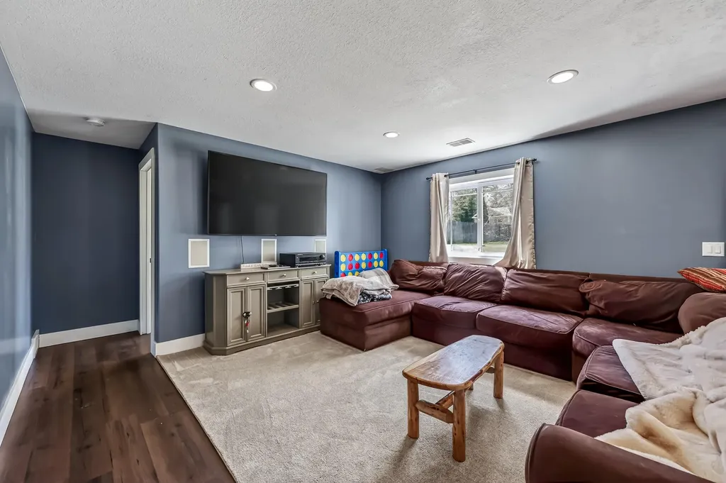 555 Bellevue Street Dalton Township MI 49457
