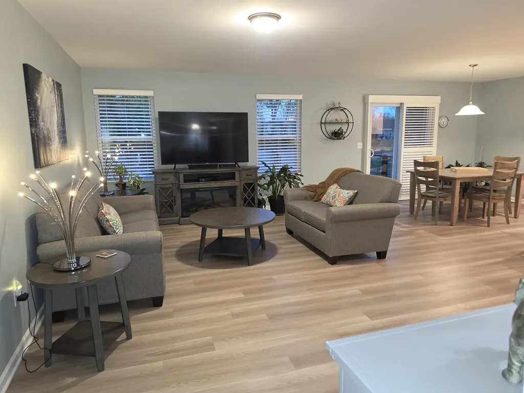 10340 Swan Lake Circle Ypsilanti Charter Township MI 48197