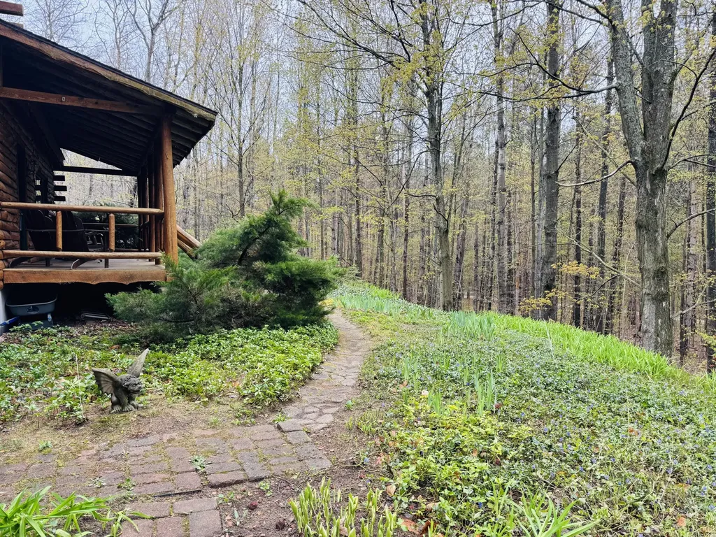 151 S Crestwood Drive Suttons Bay Township MI 49682