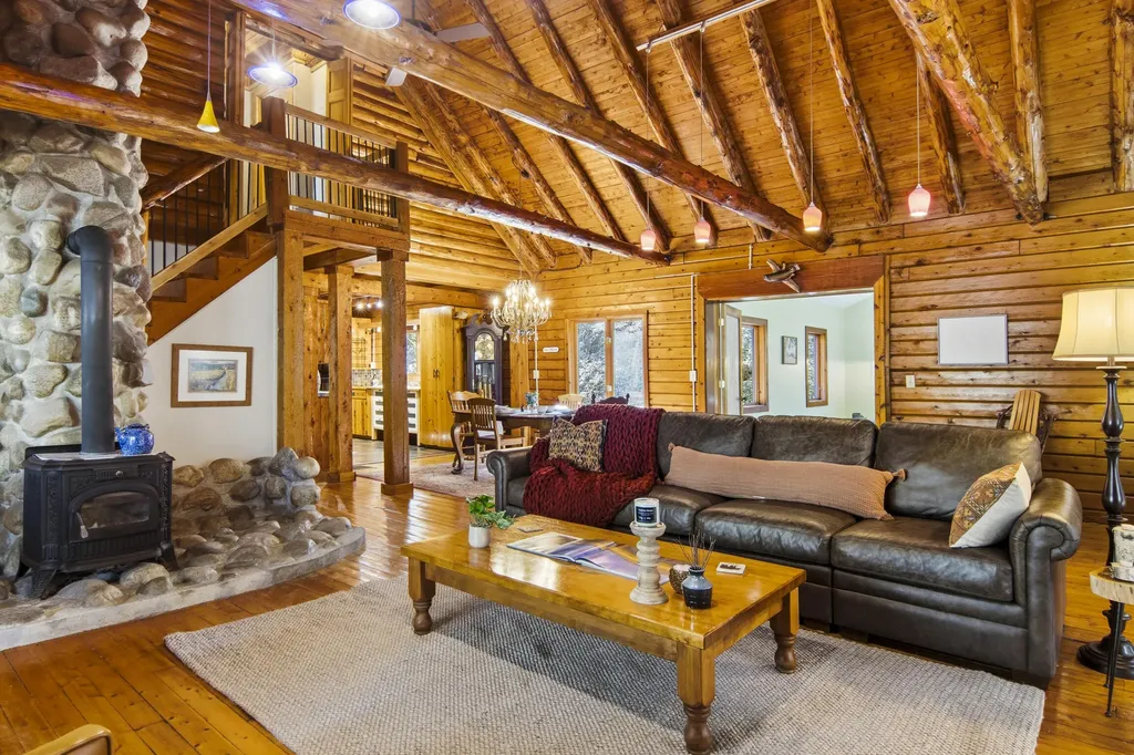 151 S Crestwood Drive Suttons Bay Township MI 49682