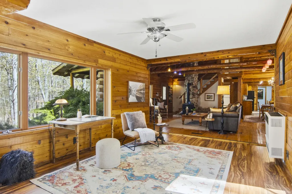 151 S Crestwood Drive Suttons Bay Township MI 49682