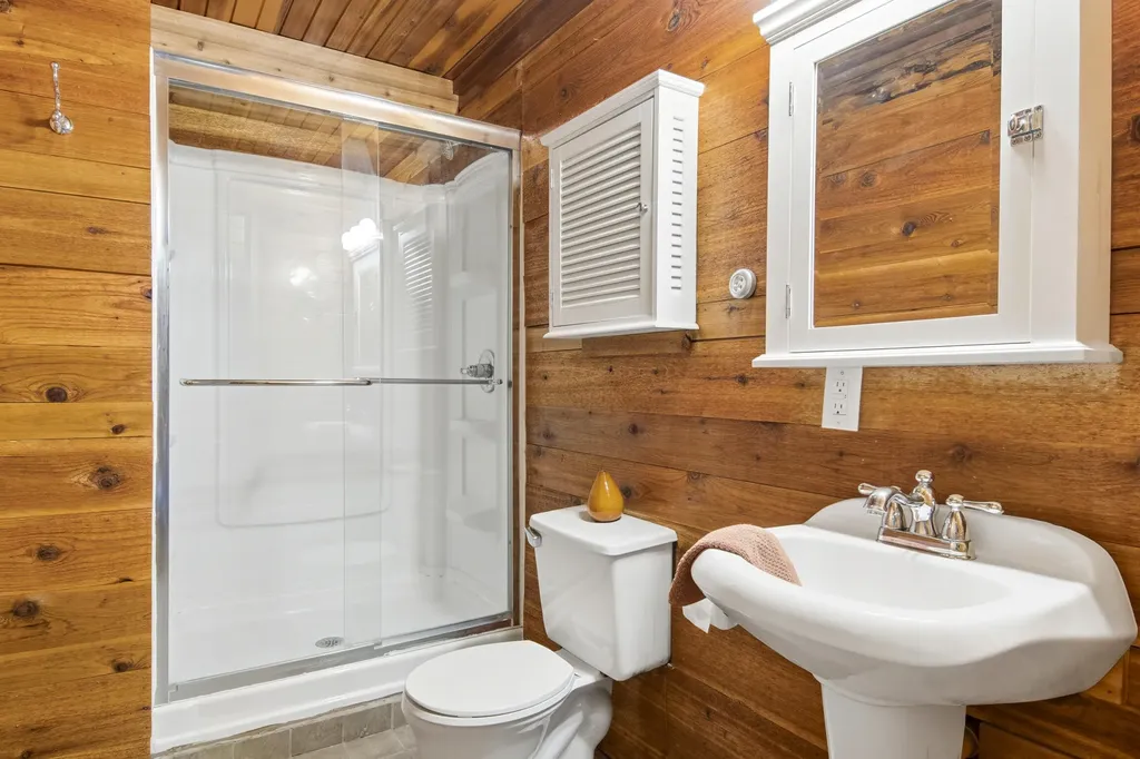 151 S Crestwood Drive Suttons Bay Township MI 49682