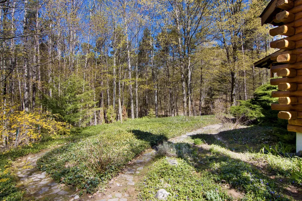 151 S Crestwood Drive Suttons Bay Township MI 49682