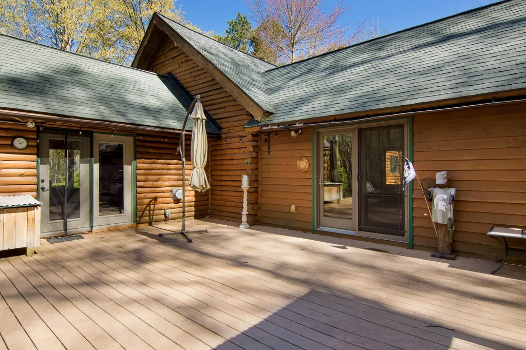 151 S Crestwood Drive Suttons Bay Township MI 49682