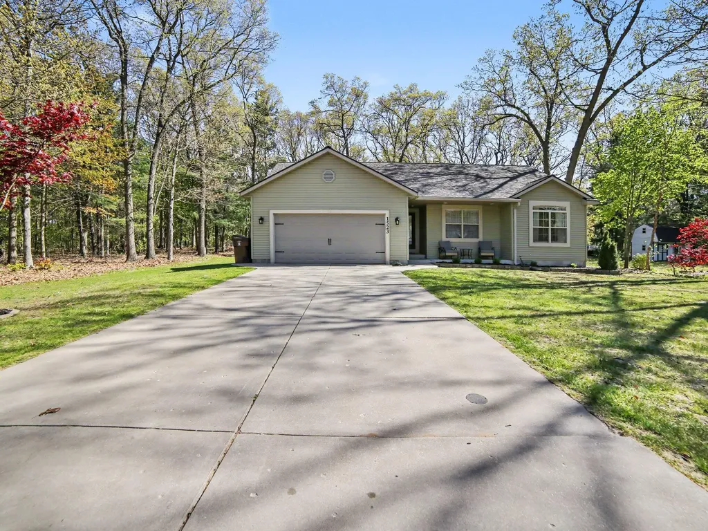 1523 Destiny Drive Muskegon Charter Township MI 49445